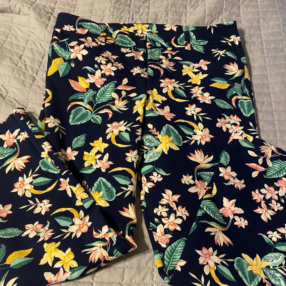 Old navy high rise pixie pants